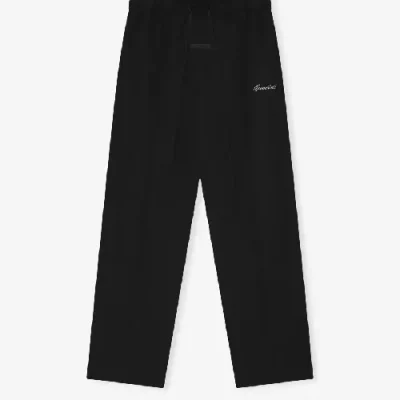 Sporty Nylon Relaxed Black Trackpant